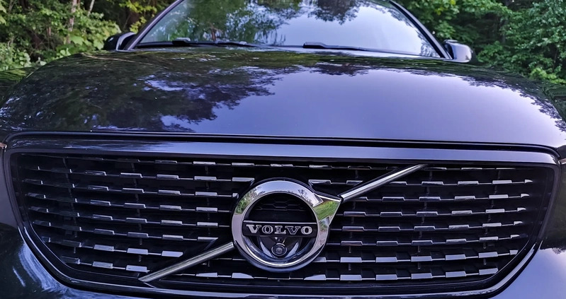 Volvo XC 40 cena 99900 przebieg: 182000, rok produkcji 2019 z Łazy małe 529